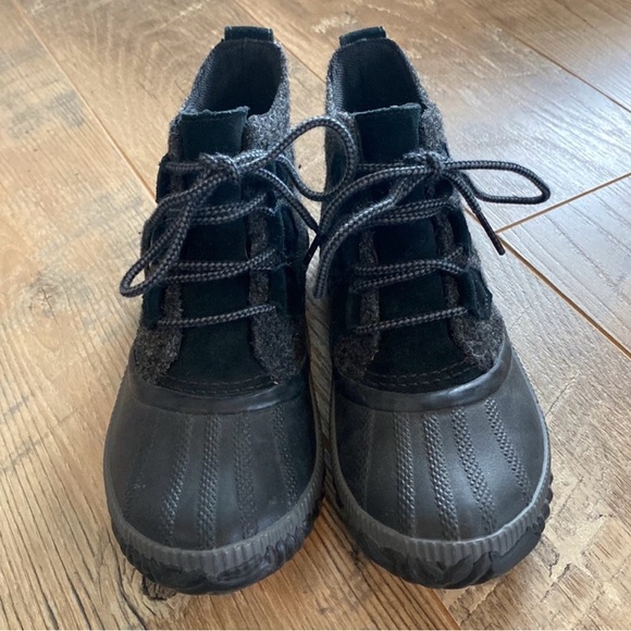 Sorel Out 'n’ About waterproof boots size 6 - Picture 2 of 8